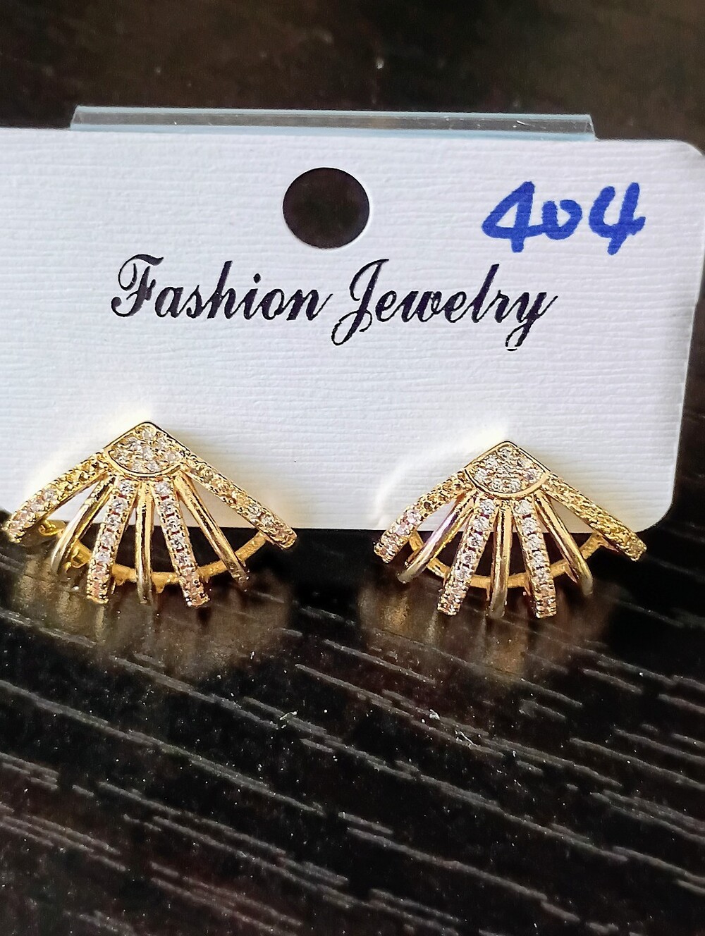 New Fashion Jewelry Gold Fan Crystal Accent Stud Earrings